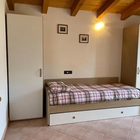 Casa Charlie דירה Maccagno